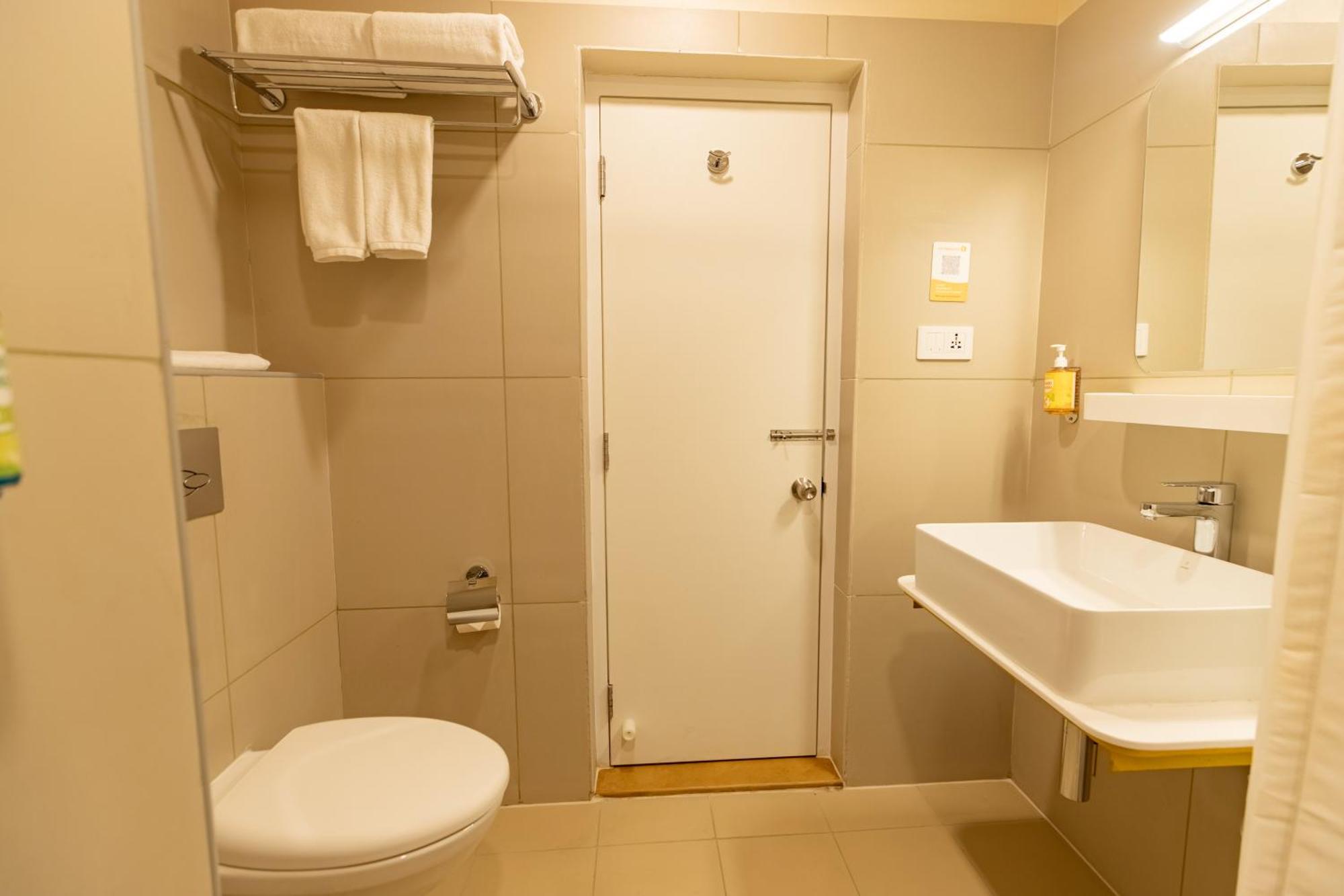 Bloom Hotel - Richmond Road بنغالور الغرفة الصورة