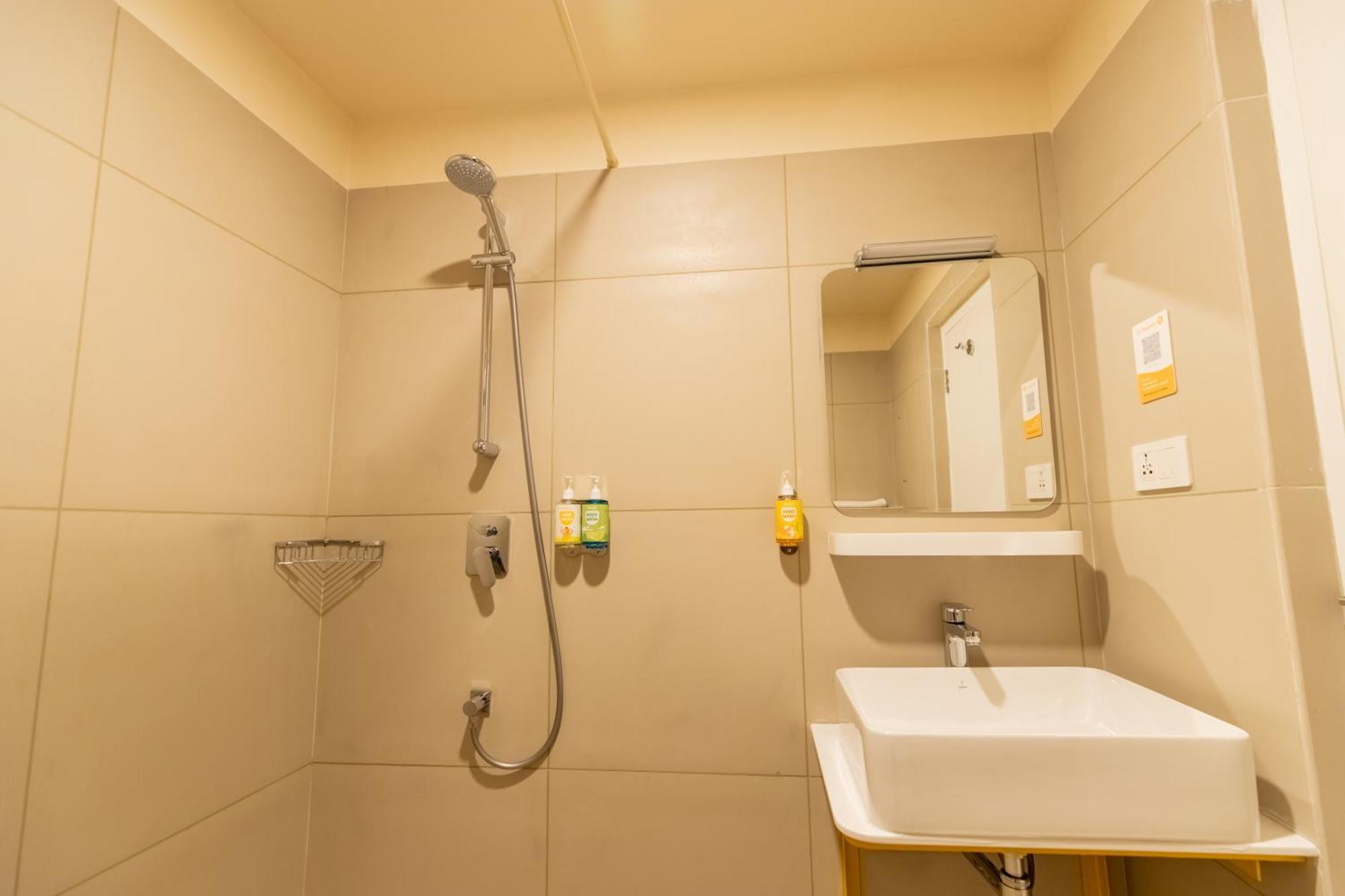 Bloom Hotel - Richmond Road بنغالور الغرفة الصورة